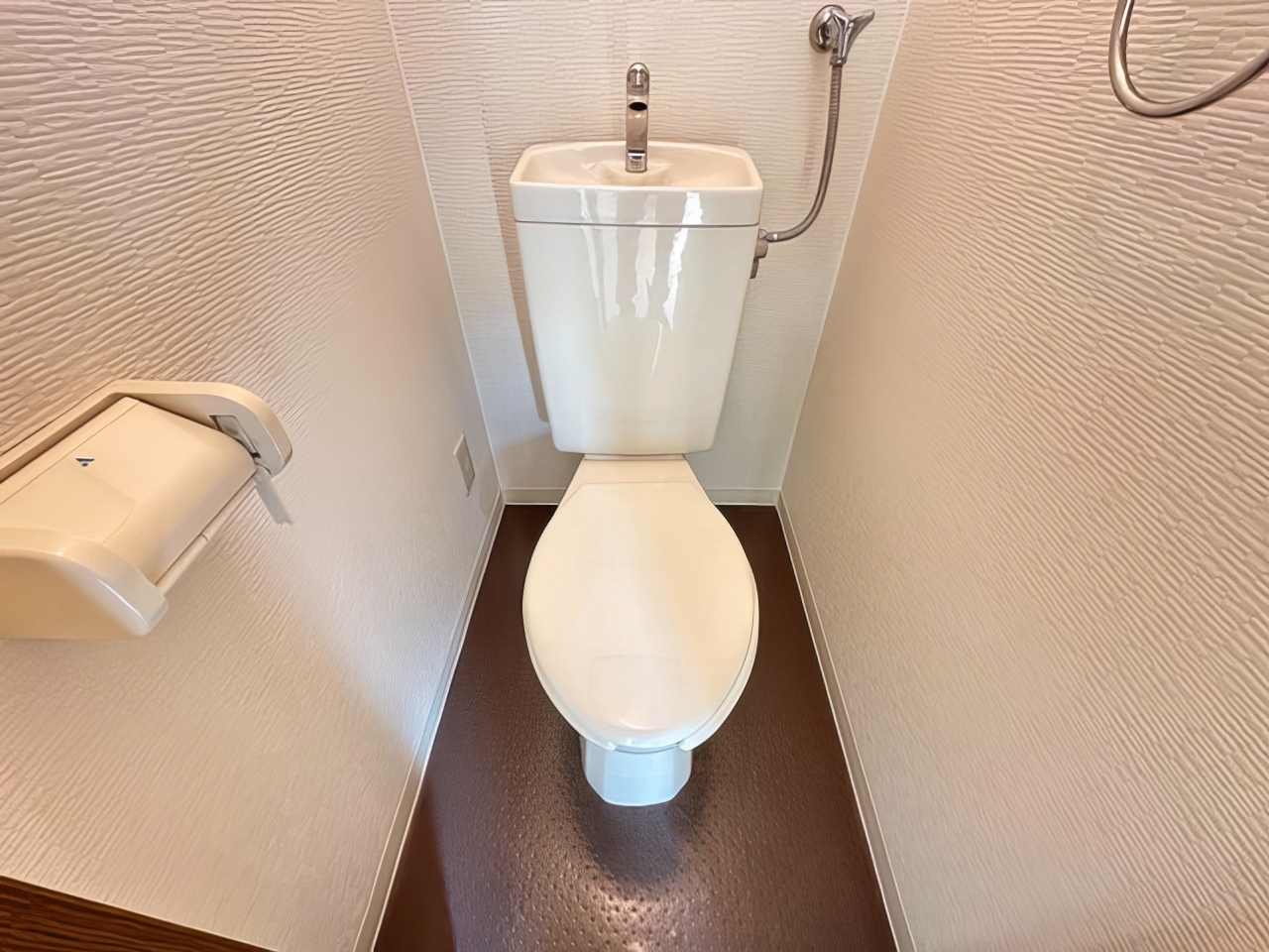 ロイヤルコート水車町B棟のトイレ写真