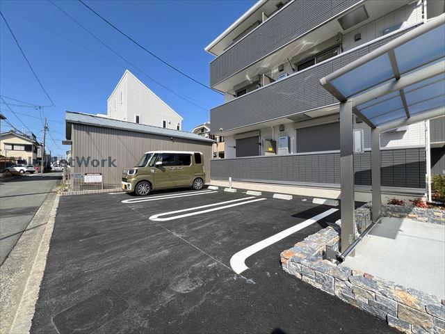 駐車場　駐車場