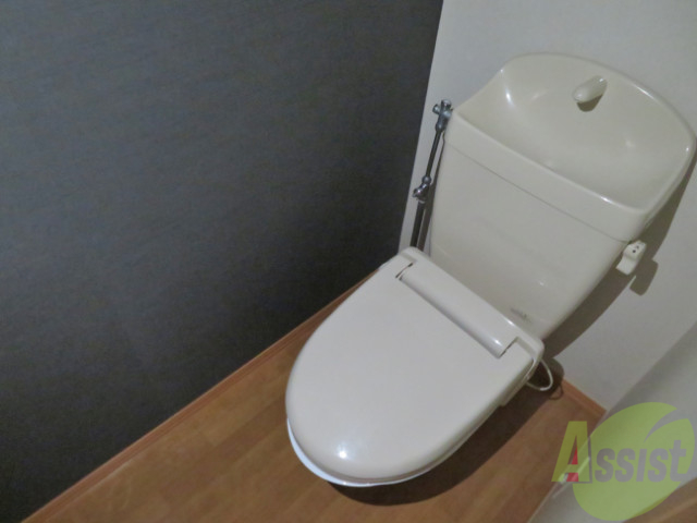 トイレ　こちらはトイレです。清潔感があり、安心して使用できます。