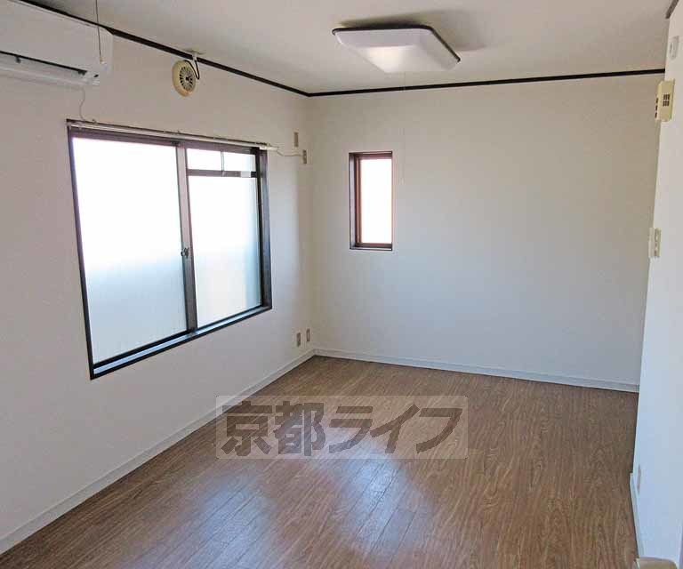居室・リビング　大きな窓があるお部屋です！