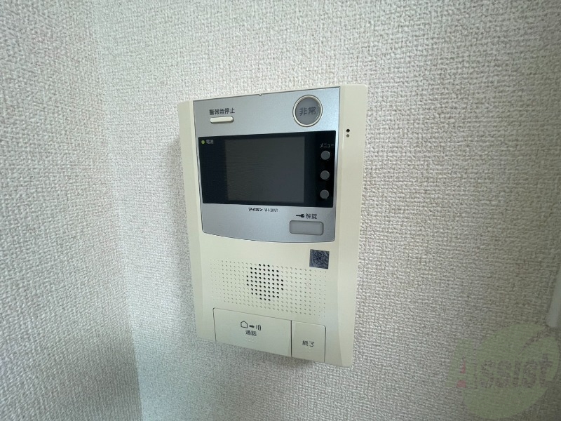 セキュリティ　ＴＶモニター付インターホンです。来客者の顔が見えるので安心！