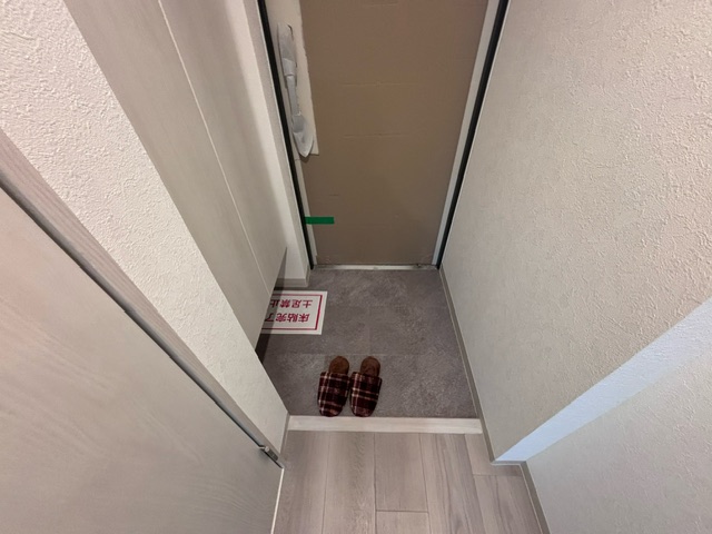 玄関　※同一マンションのイメージ写真※