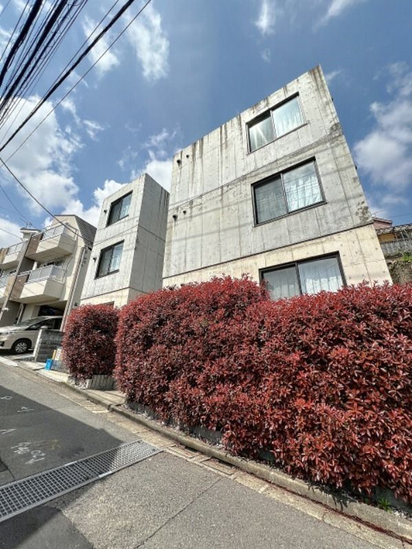 MidCUBE中台の外観写真