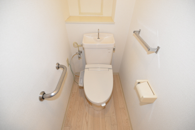 トイレ　清潔感のあるトイレです
