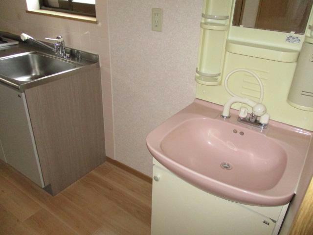 洗面設備　嬉しい独立洗面台