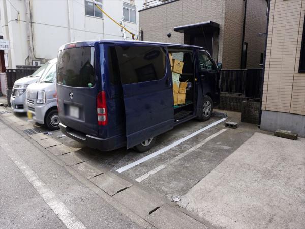 駐車場　駐車場