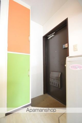 ＪＲ宇野線 備前西市駅 徒歩16分 3階建 築39年の玄関写真