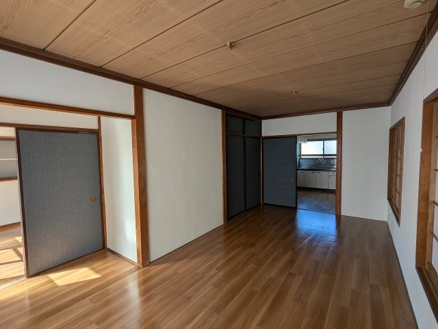 上田借家の居間写真