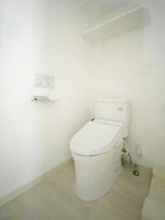 トイレ　コンパクトで使いやすいトイレです