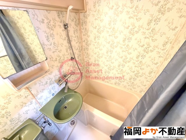 バス・シャワールーム　【福岡よか不動産】日々の暮らしに欠かせないお風呂です