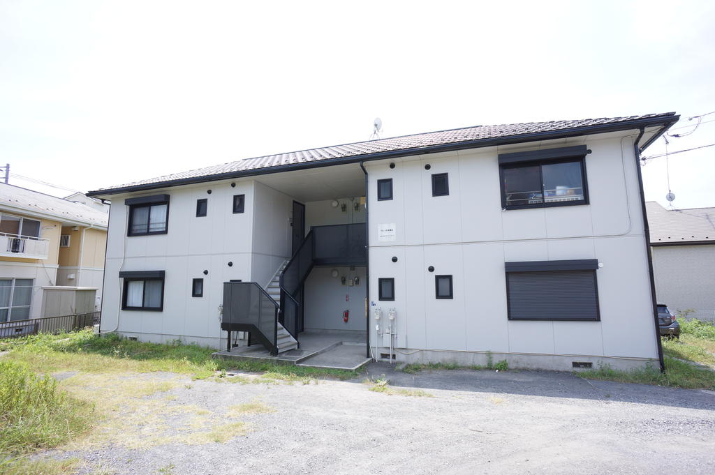 建物外観　南向き南側にお庭スペースがある為日当り良好！