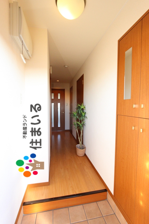 玄関　※写真は同型タイプとなります