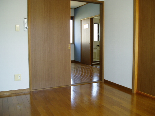 コーポヨシダの居間写真
