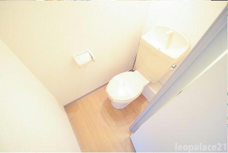 トイレ　※写真と現状が異なる場合は現状を優先