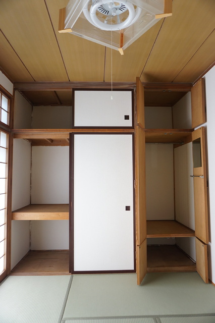 収納　１階和室収納