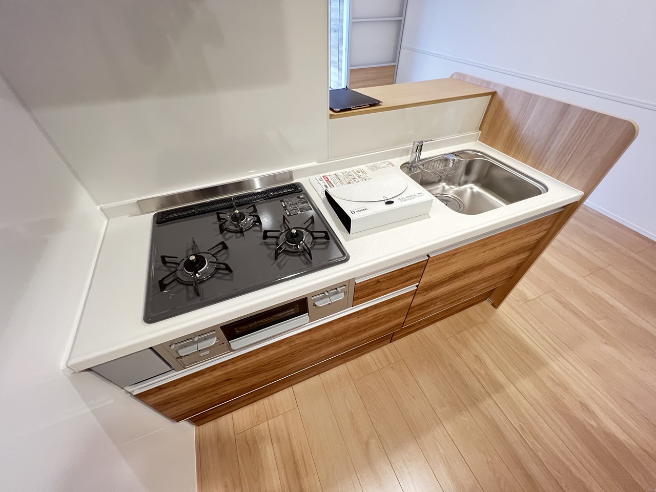 キッチン　同物件別部屋です