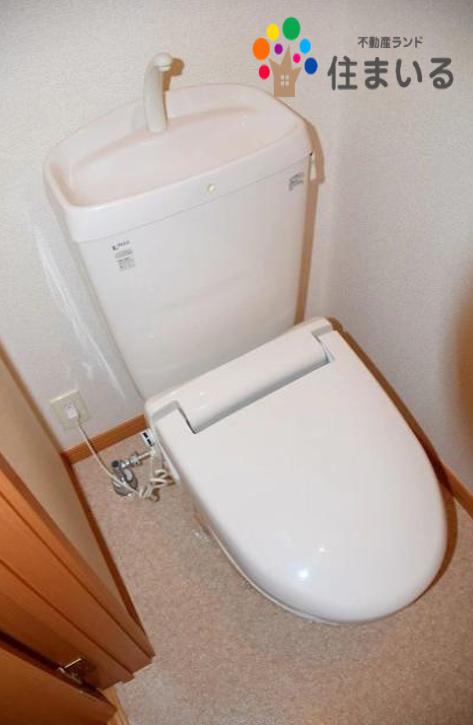 トイレ　※写真は同型タイプとなります