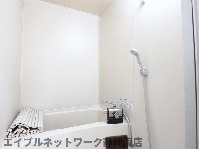 バス・シャワールーム　日々の疲れを癒すお風呂付です