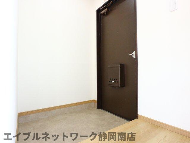 玄関　シンプルで使いやすい玄関です