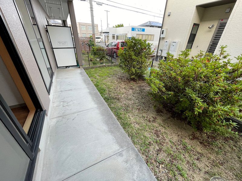 バルコニー　専用庭