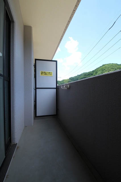 バルコニー　同物件別室