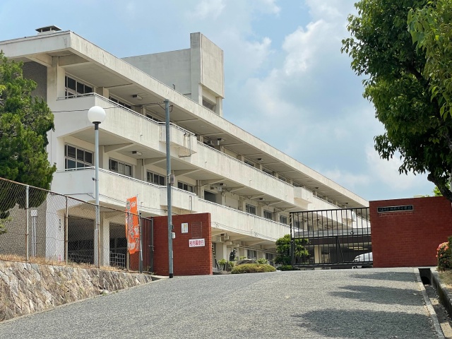 中学校　広島市立瀬野川中学校（中学校）まで2900m