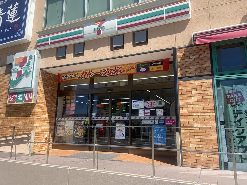 コンビニ　セブンイレブン横浜東戸塚駅西口店（コンビニ）まで793m