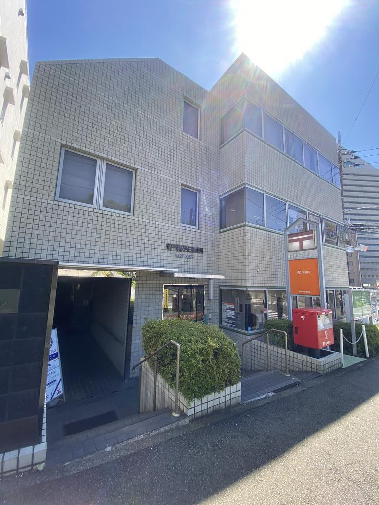 郵便局　東戸塚駅西口郵便局（郵便局）まで614m