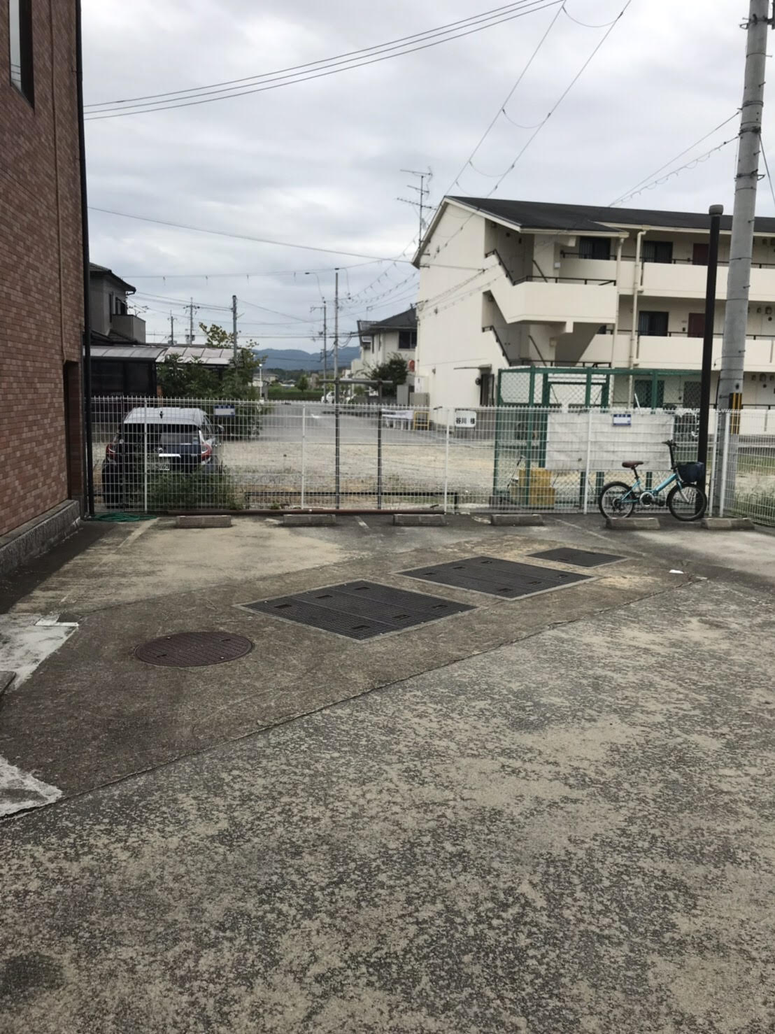 【ロイヤルハイツ橿原IIの駐車場】