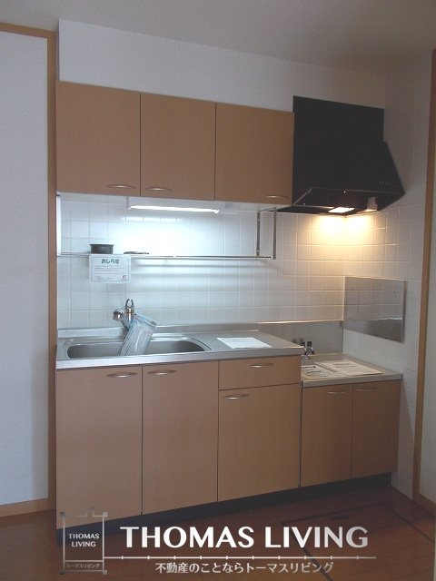 キッチン　広々とした調理スペース。料理がしやすそうですね。