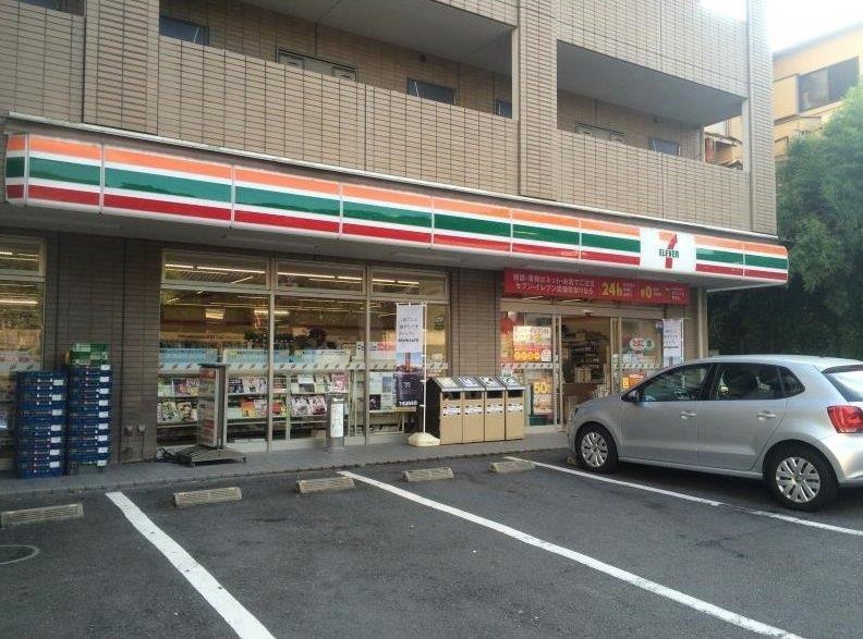 コンビニ　セブンイレブン中野上高田1丁目店（コンビニ）まで166m