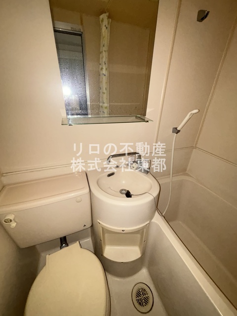 洗面設備　洗面台もついているので、ここで洗顔できますね☆