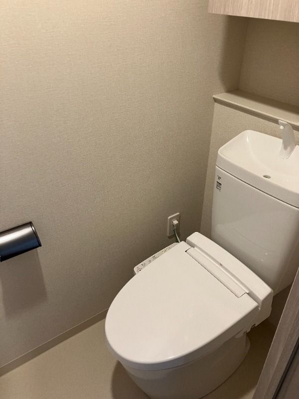 東京メトロ有楽町線 新富町駅 徒歩2分 10階建 築3年のトイレ写真