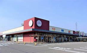 ショッピングセンター　アピタタウン金沢ベイ（ショッピングセンター）まで708m