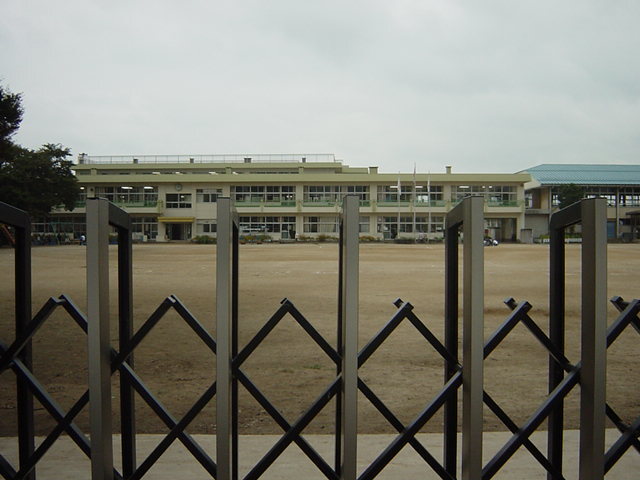 小学校　伊勢崎市立境東小学校（小学校）まで380m