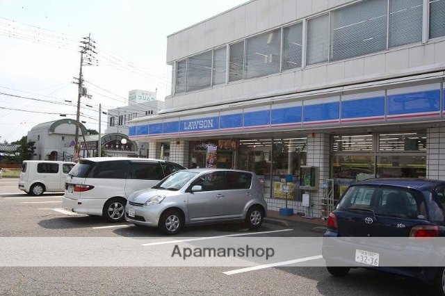 コンビニ　ローソン徳島中吉野町店（コンビニ）まで376m