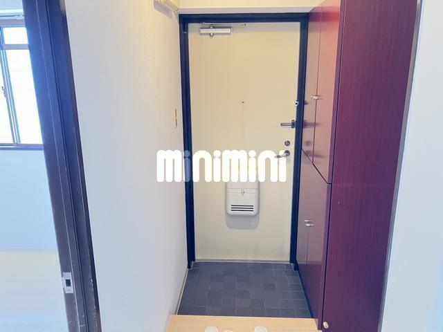 玄関　使いやすいキッチンです