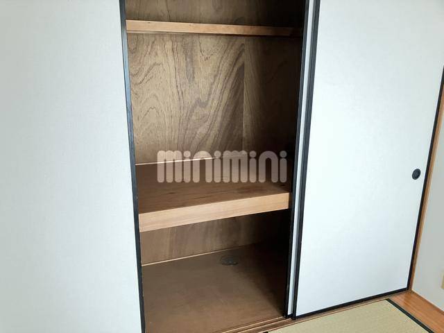 収納　エアコン完備です