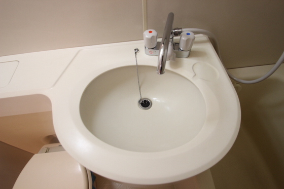 洗面設備　※別部屋の写真です。