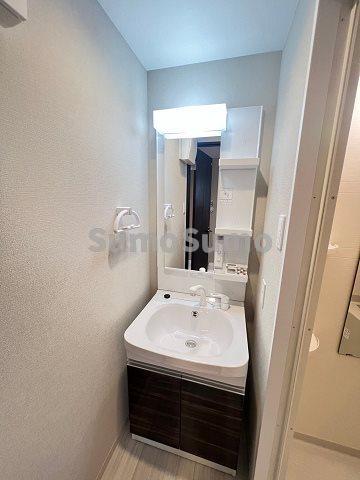 洗面設備　広い洗面スペース