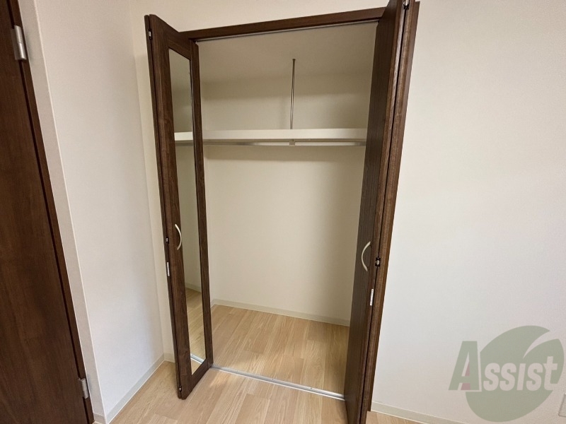 収納　クローゼット。荷物がたくさんあっても問題ないですね。