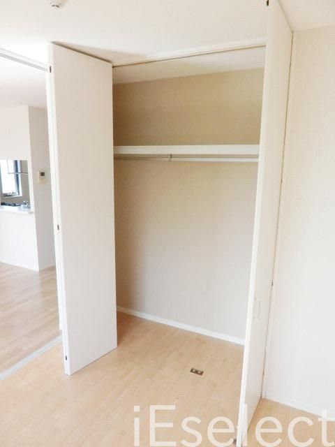 収納　洋服もかけられるクローゼット♪