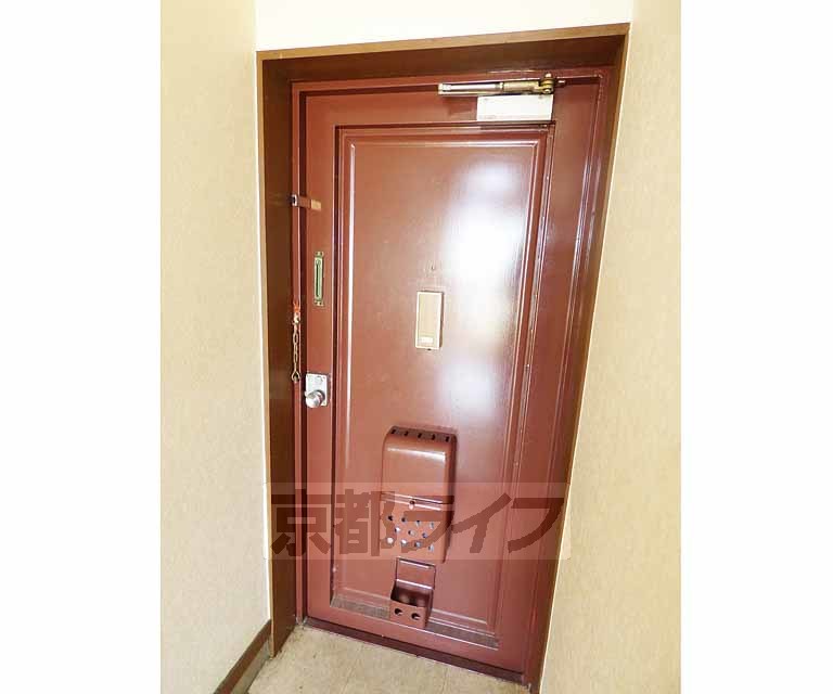 その他設備　しっかりしたドアです