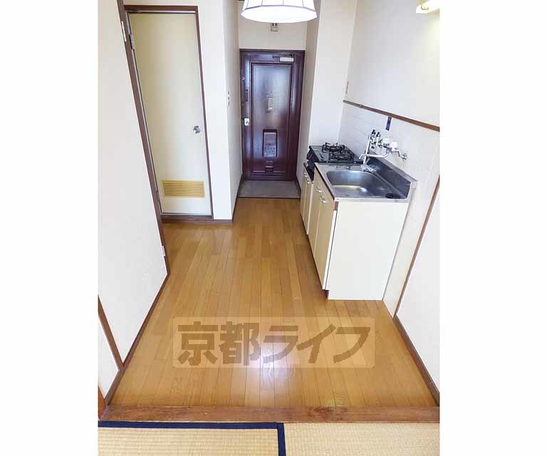 その他部屋・スペース　明るい廊下です