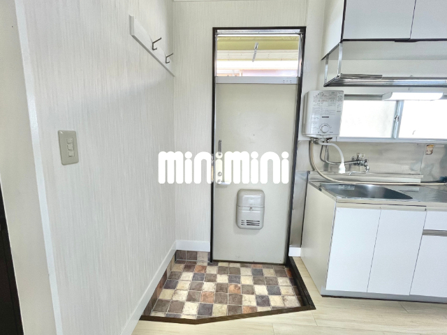 玄関　玄関スペースの様子です。