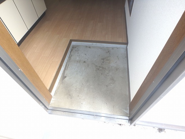 玄関　（イメージ）