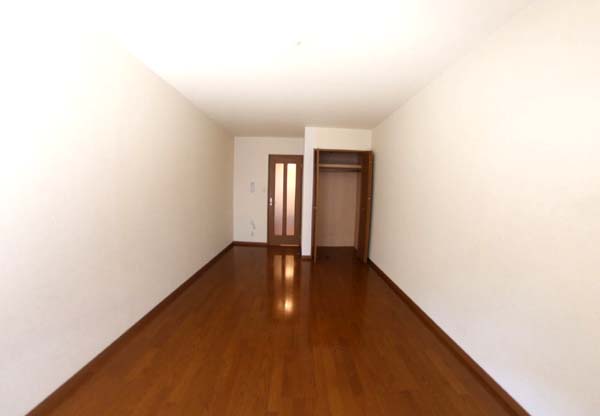 その他部屋・スペース　ゆったり過ごせる居間です