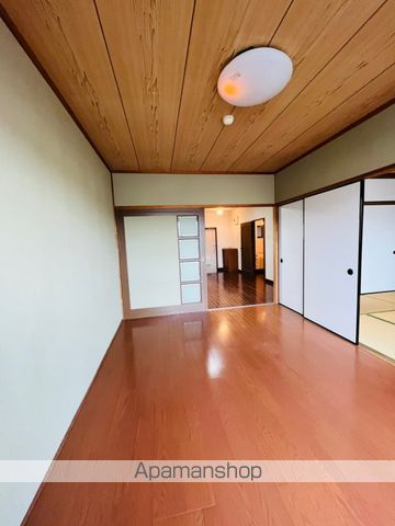 メゾンドサリエの居間写真