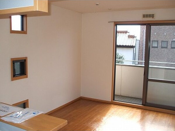 居室・リビング　別角度だとこんな感じですよ♪