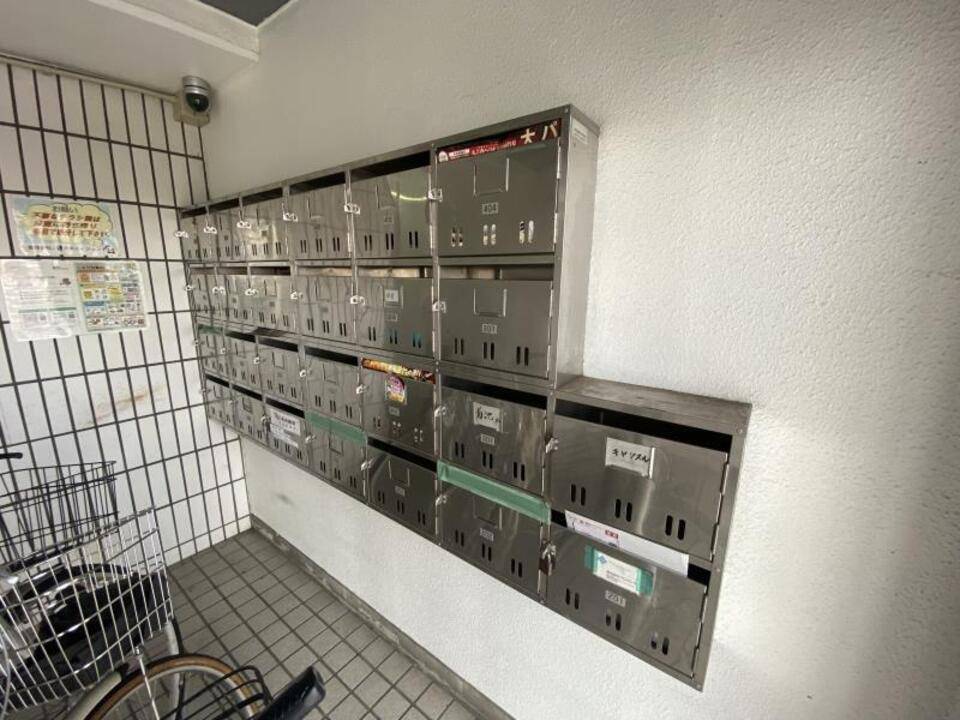 エントランス　メールBOX